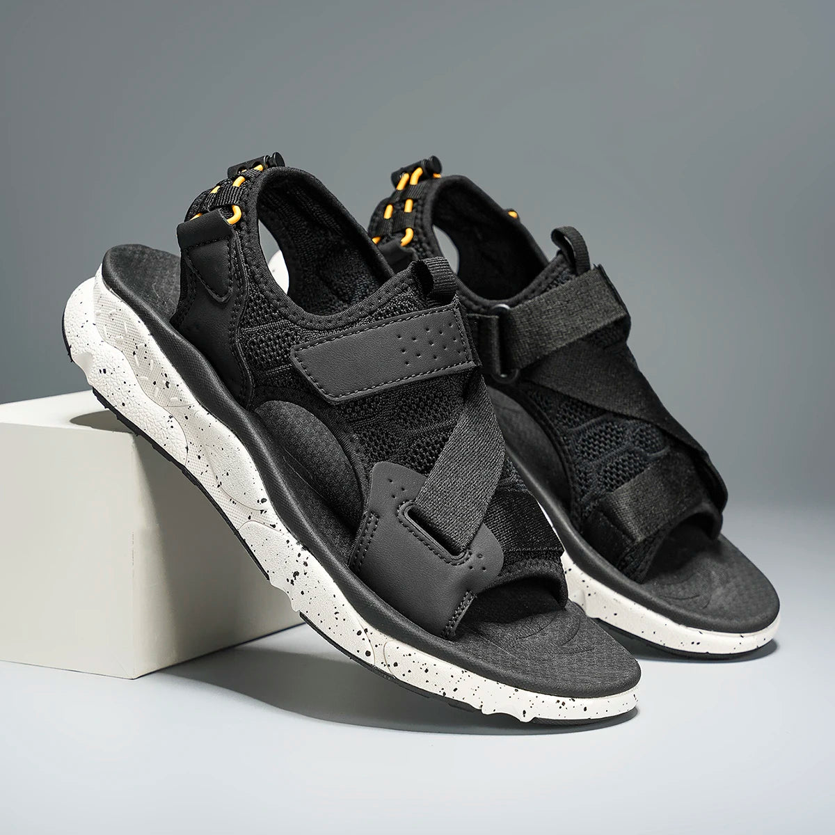 Men's Casual Sports Sandals Outdoor Hiking Sandals Comfortable Non-Slip Beach&Trekking Sandals Plus Size Adjustable