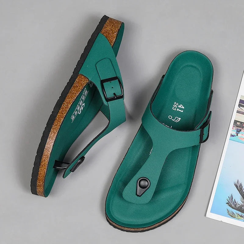 Brand Men Casual Flip Flops Slippers Men Outdoor Flats Slipprs Luxury Men Leather Summer Beach Vacation Casual Slippers Shoes