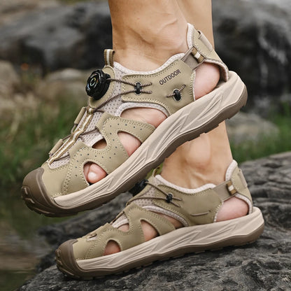 New Fashion Men's Sandals Handmade Summer Beach Shoes Male Breathable Leather Wading Aqua Shoes Outdoor Hollow Shoes Sandalias