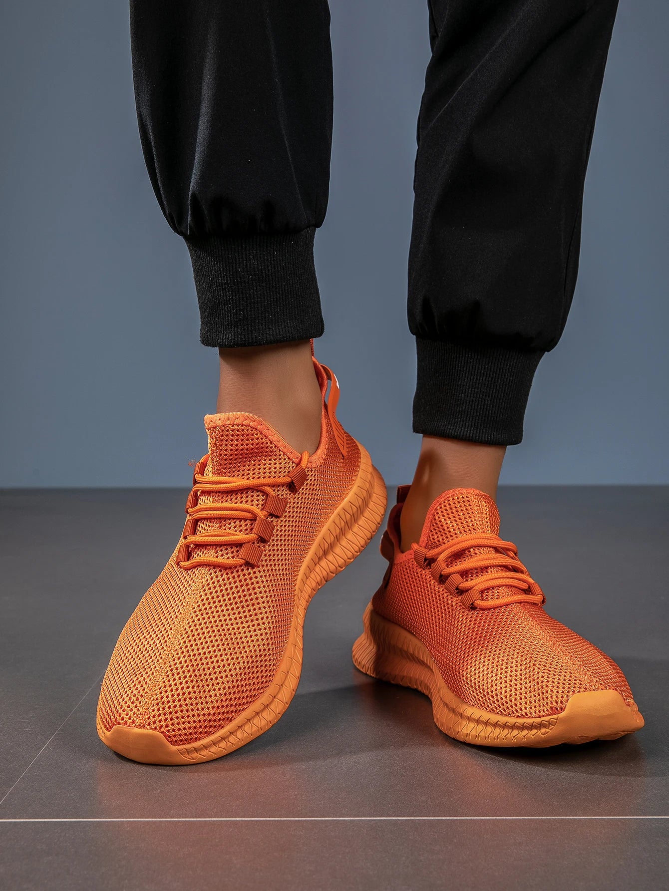 Men's Lightweight Breathable Running Shoes with Lace-Up Design Comfortable All-Day Versatile Fashionable Mesh Upper