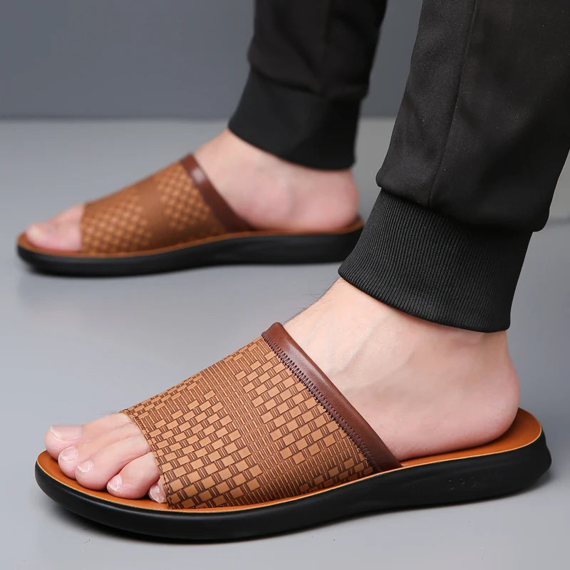 Men's Summer Fashion Comfortable Beach Shoes Outdoor Wear-Resistant Anti-Slip Sandals for Casual Beach Life-1105