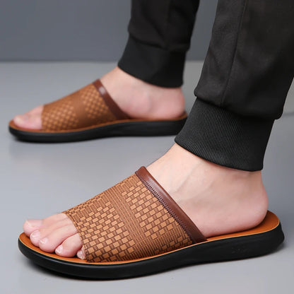 Men's Summer Fashion Comfortable Beach Shoes Outdoor Wear-Resistant Anti-Slip Sandals for Casual Beach Life-1105