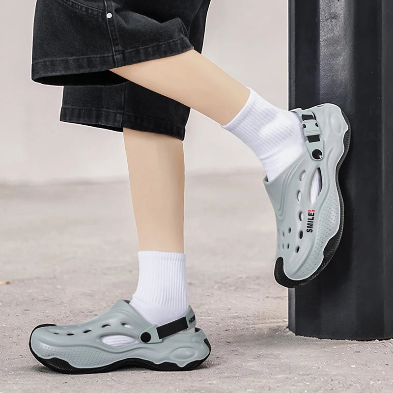 Summer New Design Men's Beach Clogs Outdoor Sandals Comfortable Slippers EVA Slides Men Casual Garden Shoes Male Beach Sandals