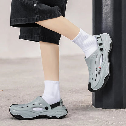 Summer New Design Men's Beach Clogs Outdoor Sandals Comfortable Slippers EVA Slides Men Casual Garden Shoes Male Beach Sandals