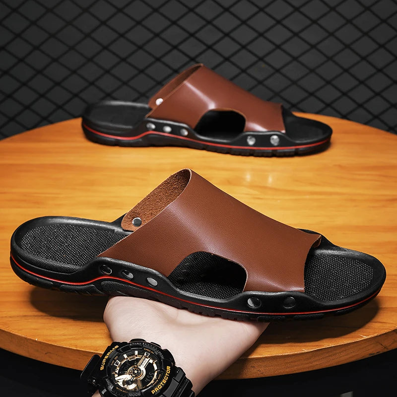 2025 New Men's Casual Leather Slippers Designer Antiskid Beach Sandals Fashion Outdoor Lightweight Slippers Comfy Walking Shoes