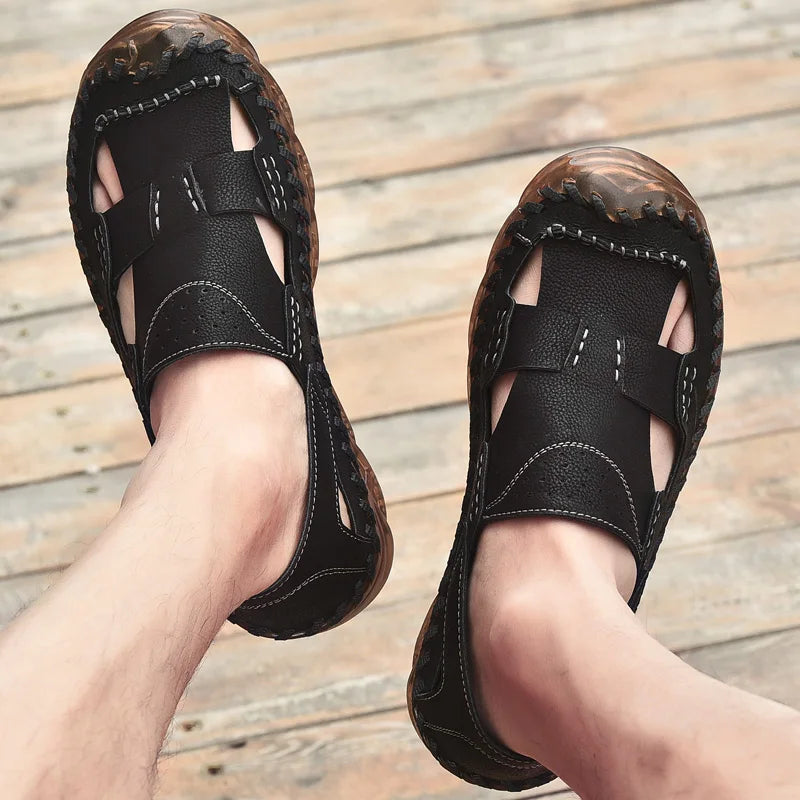 Hot Sale Summer Men's Flats Outdoor Non-slip Men Beach Shoes Handmade Leather Man Sandals Fashion Hollow Out Sneakers Slippers