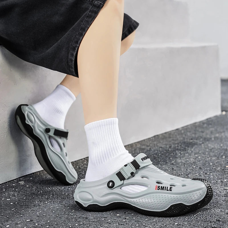 Summer New Design Men's Beach Clogs Outdoor Sandals Comfortable Slippers EVA Slides Men Casual Garden Shoes Male Beach Sandals