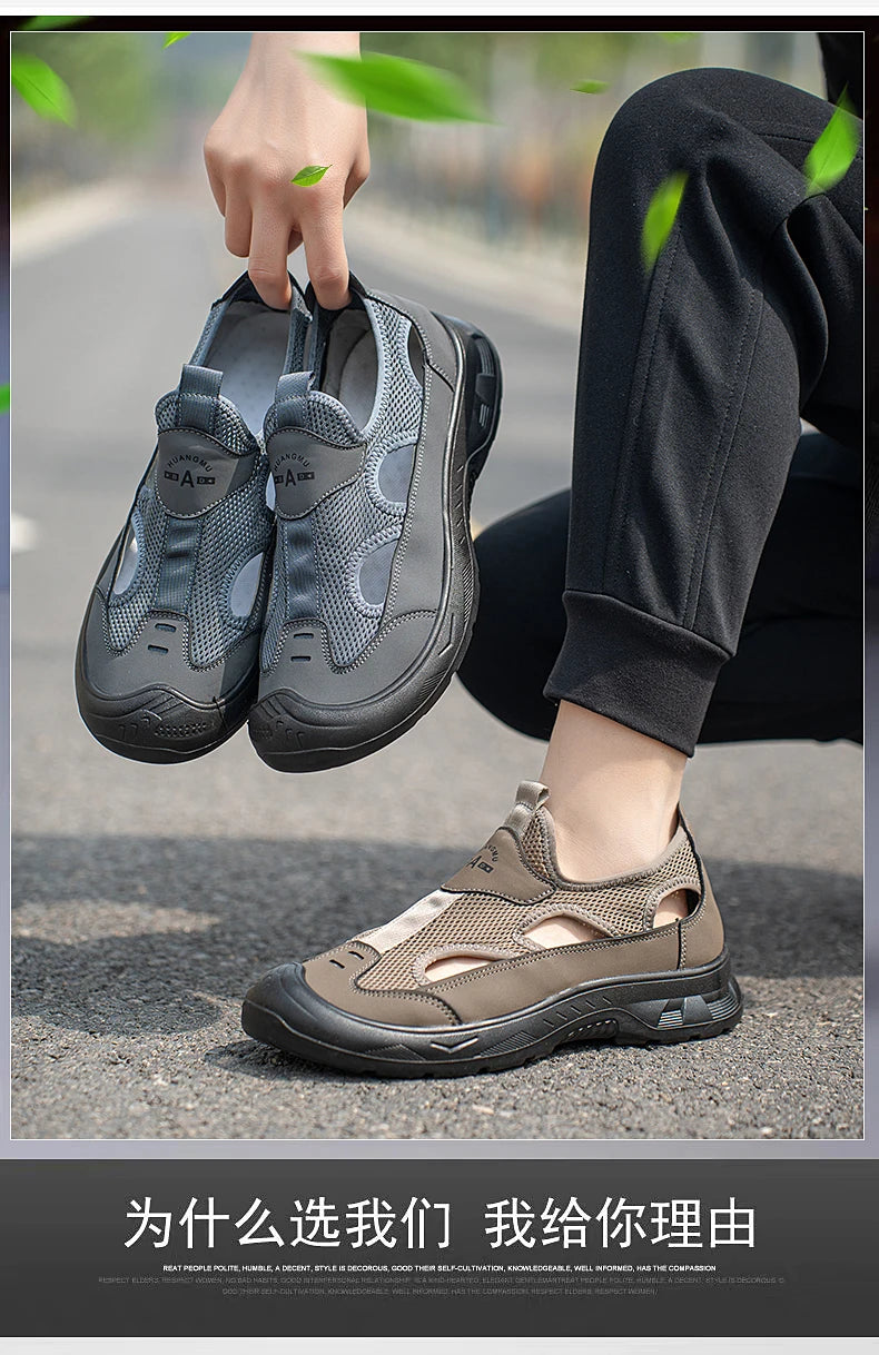 2025 Summer Men's Sandals New Hollow Breathable Beach Shoes Ultra Light Anti Slip Summer Casual Shoes Walking Shoes