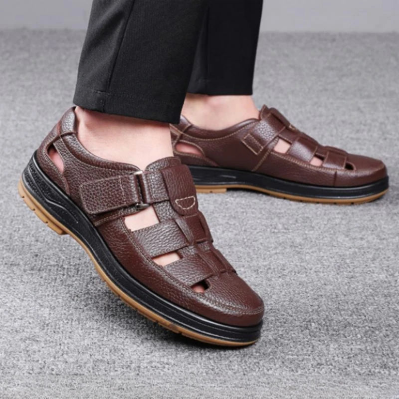 Luxury Brand Genuine Leather Sandals for Mens Outdoor Walking Beach Flats Breathable Casual Leather Soft Bottom Summer Sandals