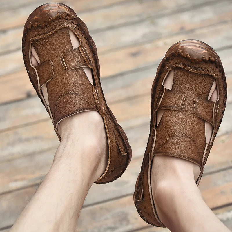 Hot Sale Summer Men's Flats Outdoor Non-slip Men Beach Shoes Handmade Leather Man Sandals Fashion Hollow Out Sneakers Slippers