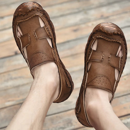 Hot Sale Summer Men's Flats Outdoor Non-slip Men Beach Shoes Handmade Leather Man Sandals Fashion Hollow Out Sneakers Slippers