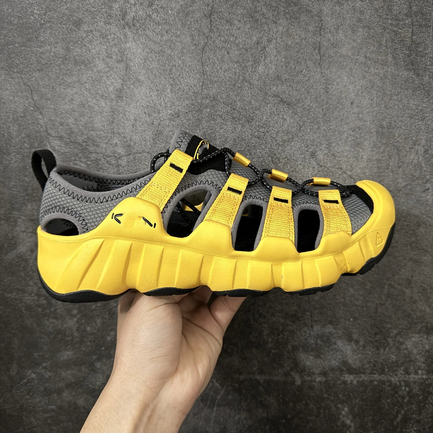 Brand Summer Couple Beach Sandals Outdoor Wading Men's Sandals Breathable Men Hiking Shoes Camping Climbing Aqua Sneakers