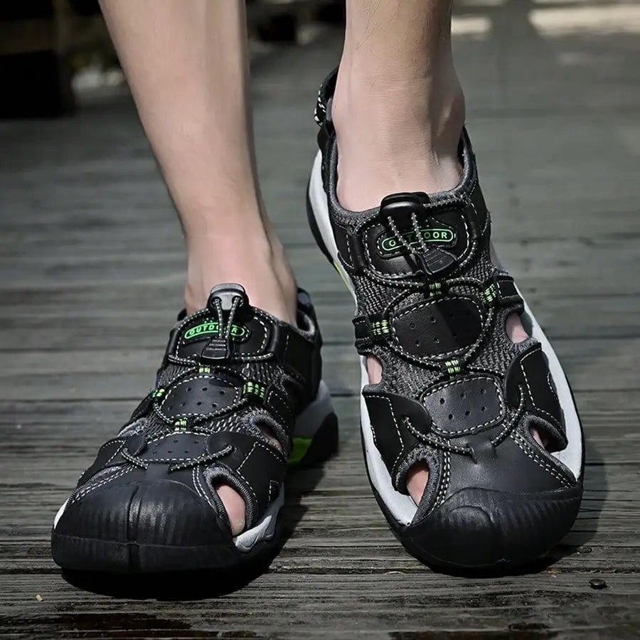 Men's Summer Outdoor Hiking Non-Slip Soft Bottom Sandals, Toe Protection, Middle-Aged Sports Beach Shoes