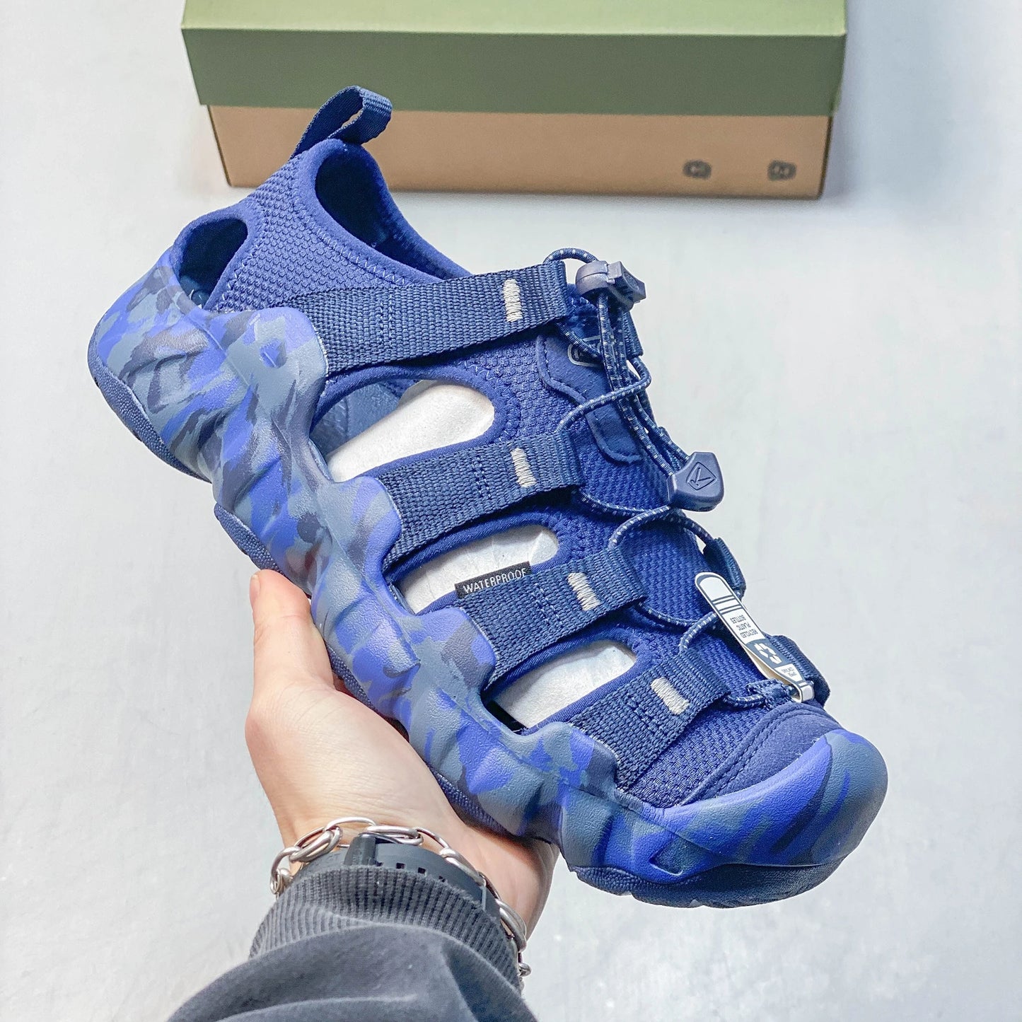 Brand Summer Couple Beach Sandals Outdoor Wading Men's Sandals Breathable Men Hiking Shoes Camping Climbing Aqua Sneakers