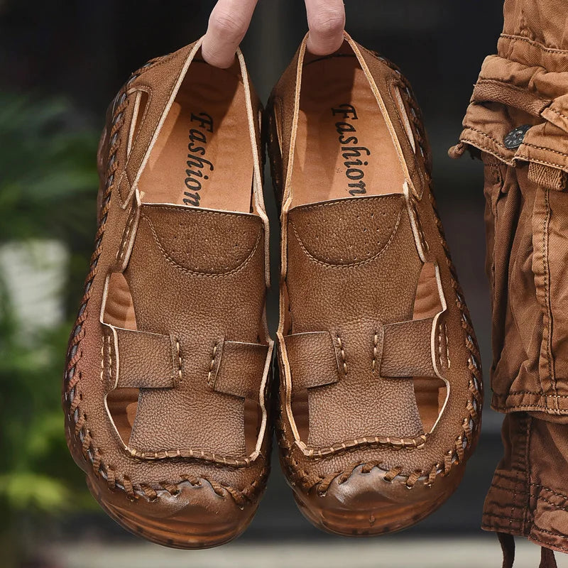 Hot Sale Summer Men's Flats Outdoor Non-slip Men Beach Shoes Handmade Leather Man Sandals Fashion Hollow Out Sneakers Slippers