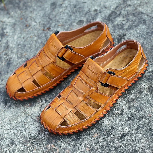 Handmade Anti-collision Toe Men Sandals New Arrival Leather Summer Flats Lightweight Breathable Beach Shoes Comfortable Sandals