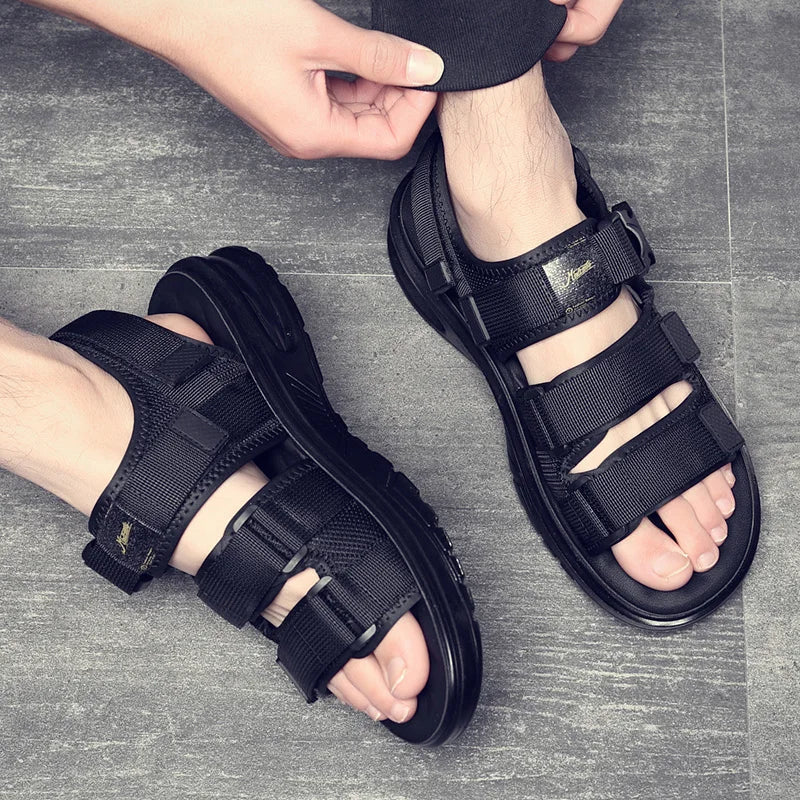 2023 New Design Men Rome Sandals Leather Fashion Sandals Black Men Summer Shoes Comfortable Cushion Soft Gladiator Sandals