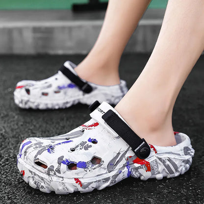 Summer Men Garden Clogs 2025 Summer Slippers for men Outdoor Slide Soft Beach Shoes Male Summer Sandals