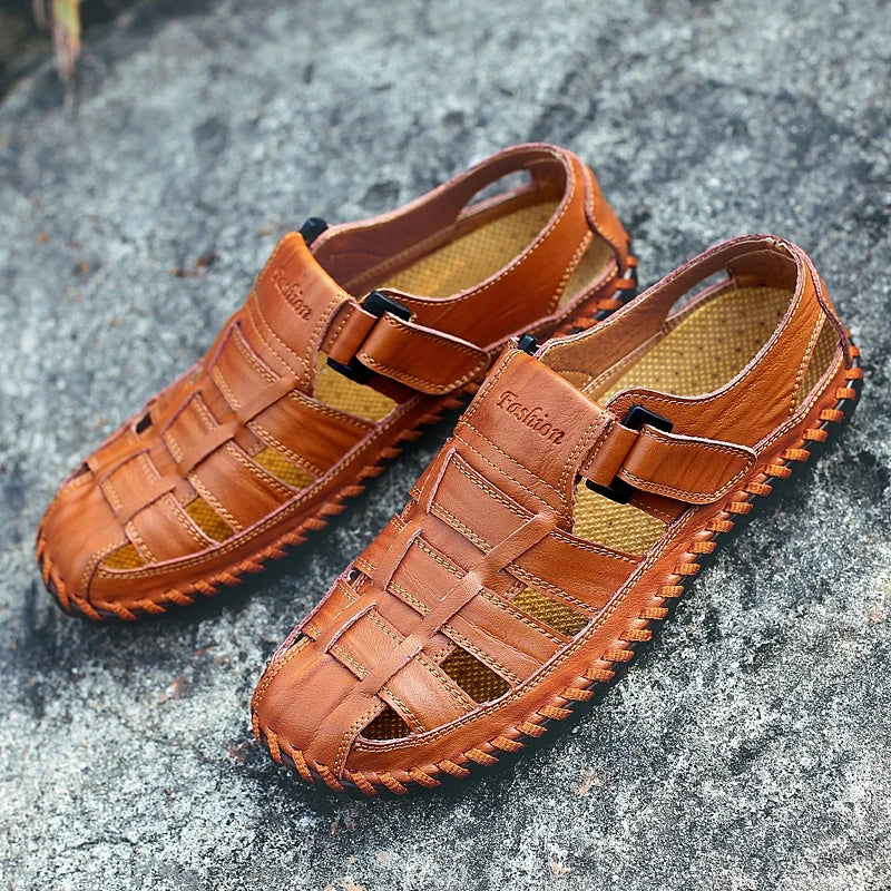 Handmade Anti-collision Toe Men Sandals New Arrival Leather Summer Flats Lightweight Breathable Beach Shoes Comfortable Sandals
