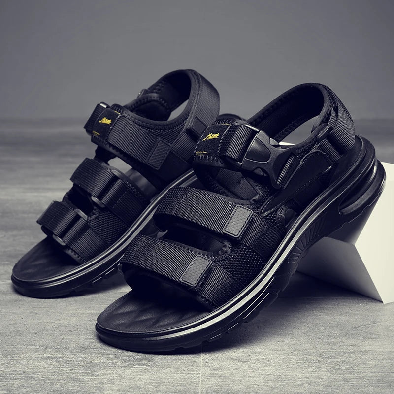 2023 New Design Men Rome Sandals Leather Fashion Sandals Black Men Summer Shoes Comfortable Cushion Soft Gladiator Sandals
