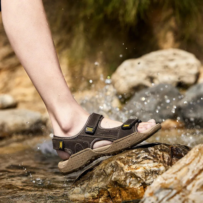 New Mens Summer Sandals High Quality Outdoor Walking Beach Sandals Roman Genuine Leather Casual Shoes Retro Comfortable Sneakers