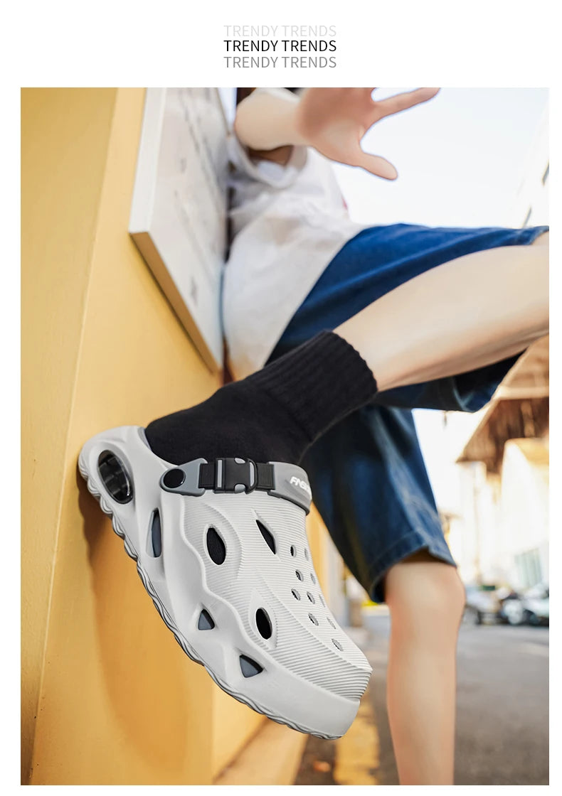 Men's Sandals Fashionable Hollow Casual Slippers Lightweight EVA Garden Shoes Thick-Soled Outdoor Walking Beach Water Shoes
