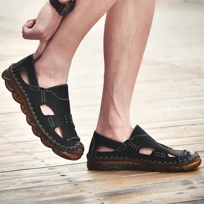 Hot Sale Summer Men's Flats Outdoor Non-slip Men Beach Shoes Handmade Leather Man Sandals Fashion Hollow Out Sneakers Slippers