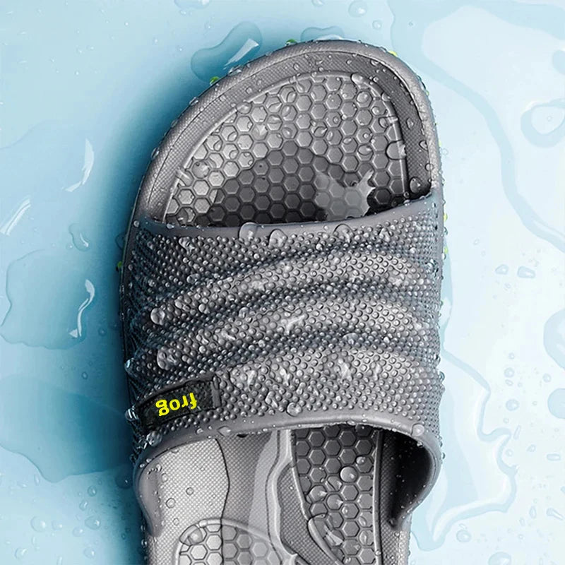 Summer men's slippers with EVA soft sole suitable for comfortable living rooms, bathrooms, and cool sandy beaches