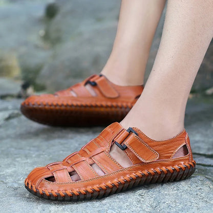 Handmade Anti-collision Toe Men Sandals New Arrival Leather Summer Flats Lightweight Breathable Beach Shoes Comfortable Sandals