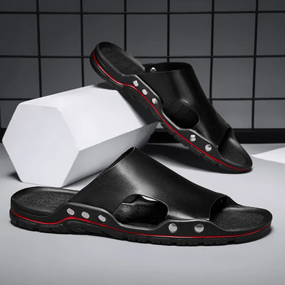 2025 New Men's Casual Leather Slippers Designer Antiskid Beach Sandals Fashion Outdoor Lightweight Slippers Comfy Walking Shoes