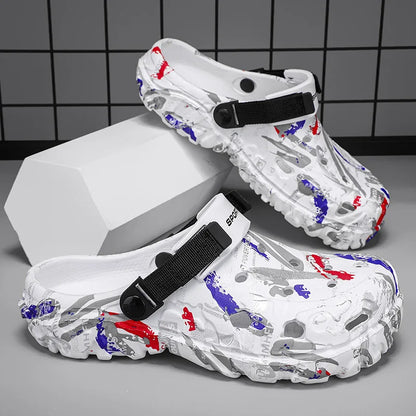 Summer Men Garden Clogs 2025 Summer Slippers for men Outdoor Slide Soft Beach Shoes Male Summer Sandals