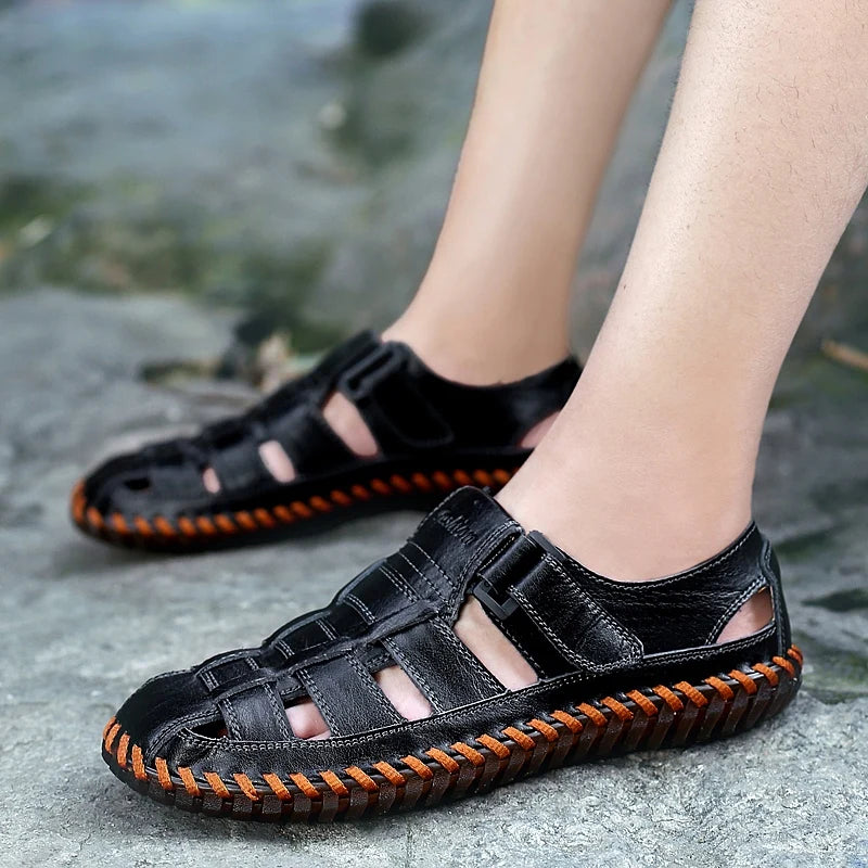 Handmade Anti-collision Toe Men Sandals New Arrival Leather Summer Flats Lightweight Breathable Beach Shoes Comfortable Sandals