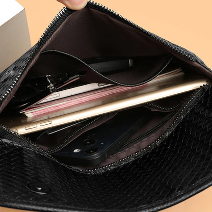 Luxury Designer Men's Shoulder Bag Genuine Leather Crossbody Bag Sling Bag for Daily Commute Travel Work Business Messenger Bag