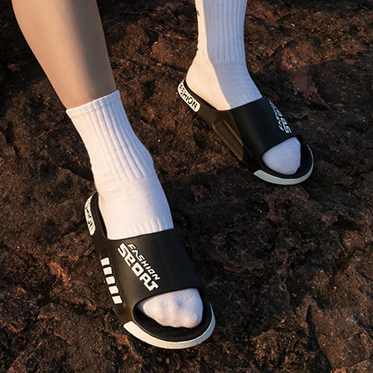 Big Size 36-45 Men Slippers Summer Flat Sole Home Slippers For Women Man Open Toe Trend Slides Couple Light Beach Shoes Sandals