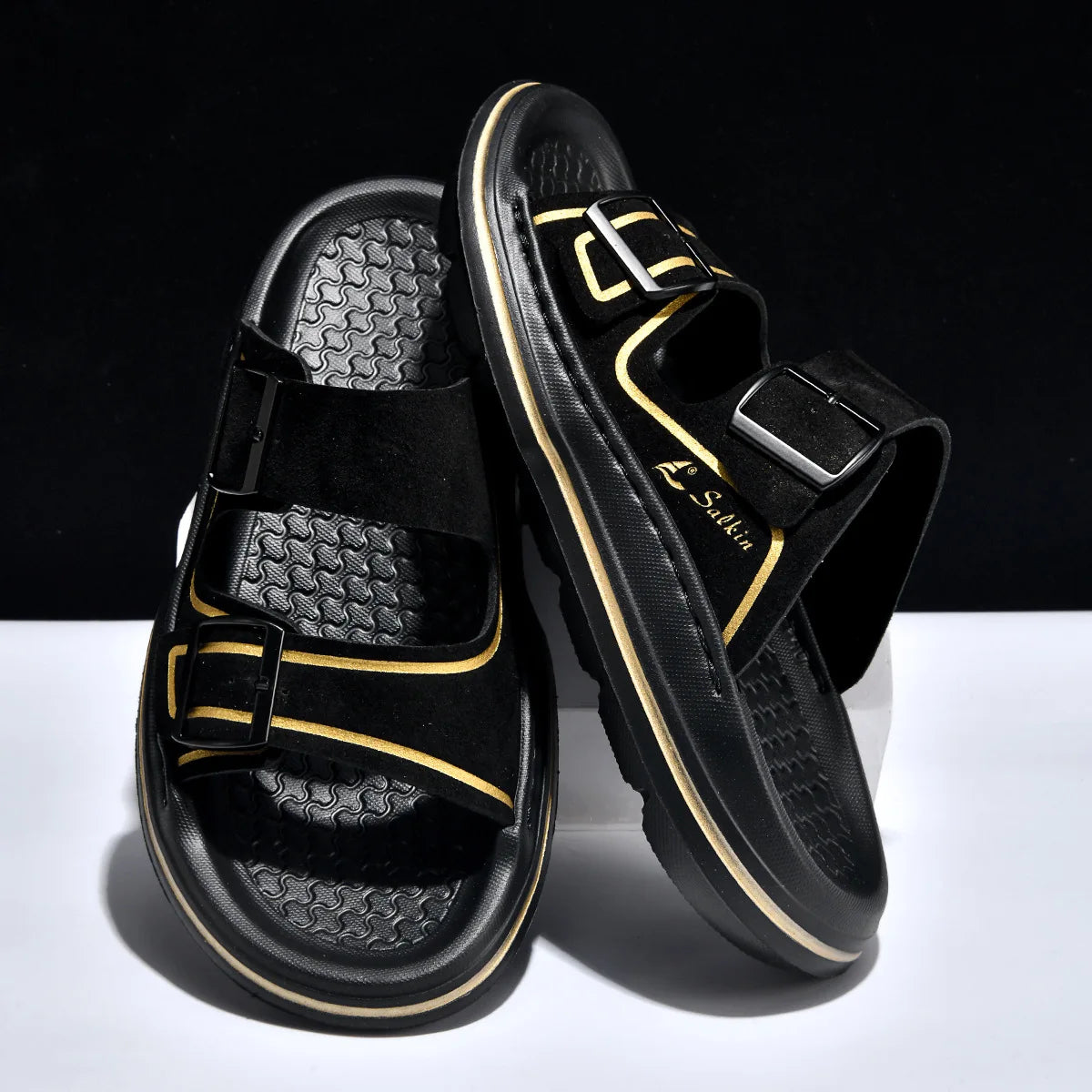 Men's Slippers 2026 Summer Outdoor Beach Sandals Non Slip Flip Flops New Flat Slippers High Quality Men's Shoes Home Slippers