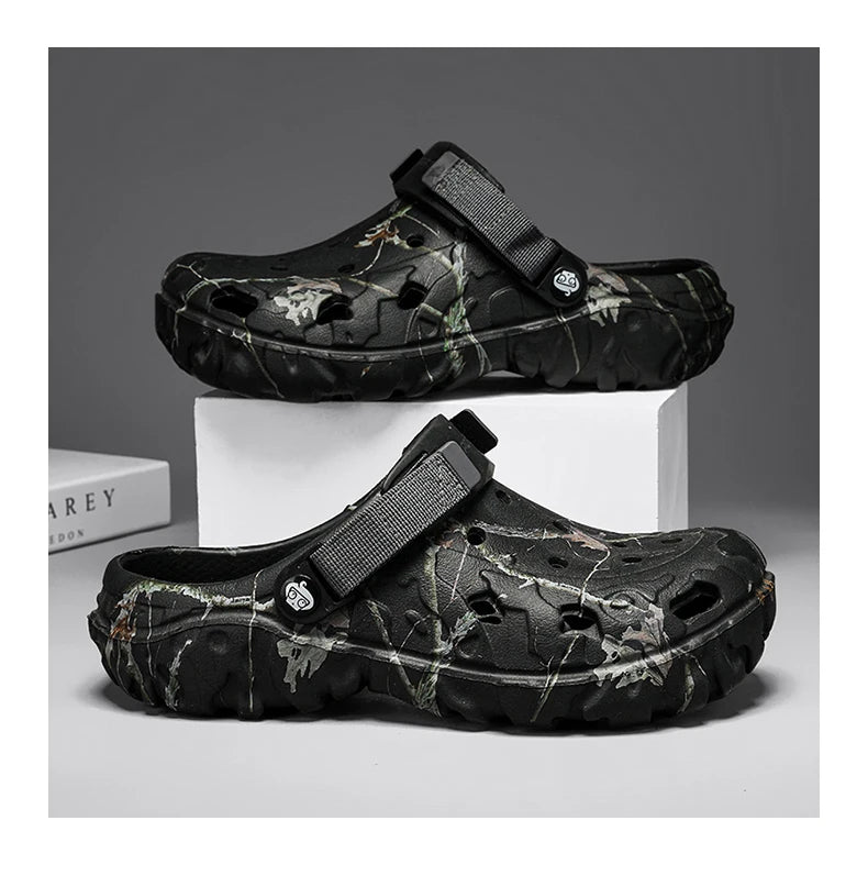New Summer Men's Sandals New Home Garden Shoes Comfortable and Lightweight Men Slippers Non-Slip Soft Bottom Flip Flop Sandals