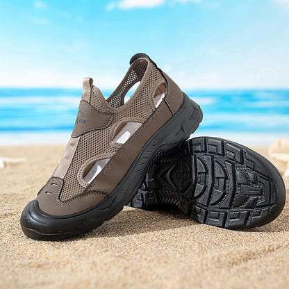 2025 Summer Men's Sandals New Hollow Breathable Beach Shoes Ultra Light Anti Slip Summer Casual Shoes Walking Shoes