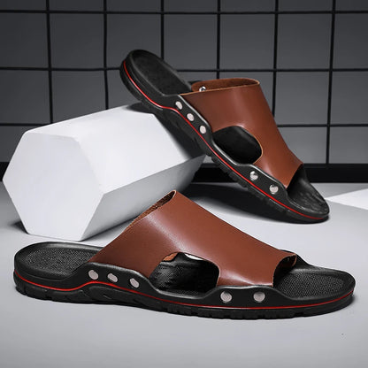 2025 New Men's Casual Leather Slippers Designer Antiskid Beach Sandals Fashion Outdoor Lightweight Slippers Comfy Walking Shoes