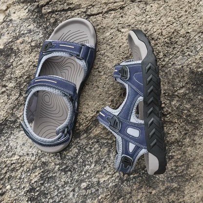 New Genuine Leather Outdoor Walking Men Sandals Summer Non-slip Soft Sneakers Lightweight Beach Sandals Casual Classic Man Shoes