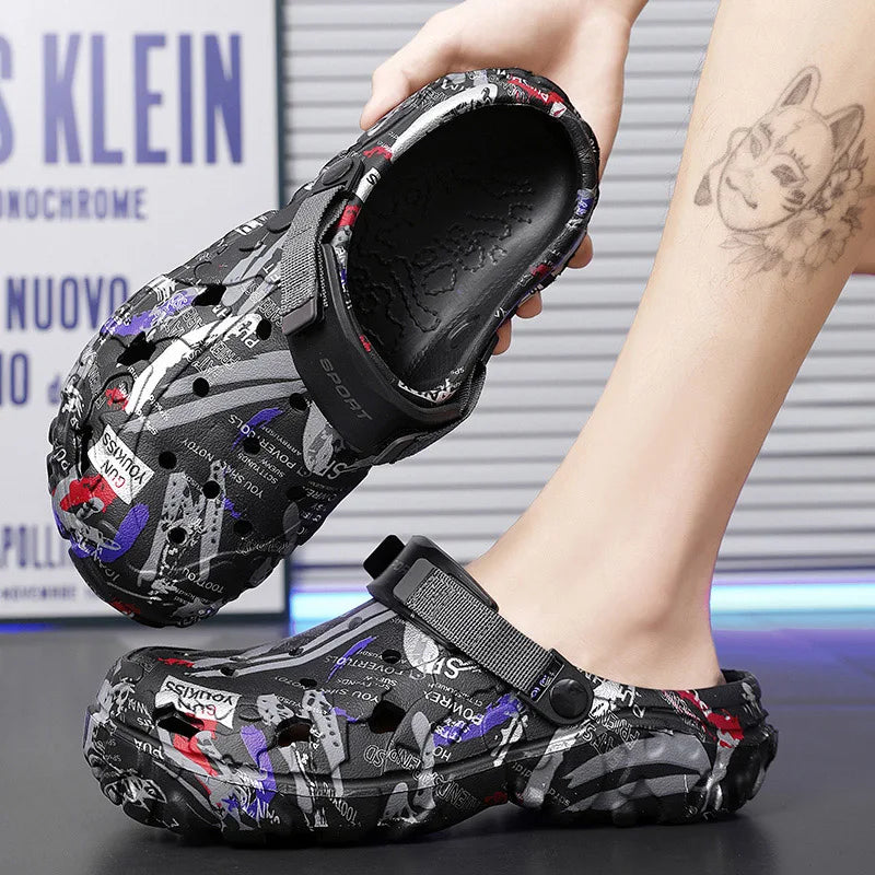 Summer Men Garden Clogs 2025 Summer Slippers for men Outdoor Slide Soft Beach Shoes Male Summer Sandals