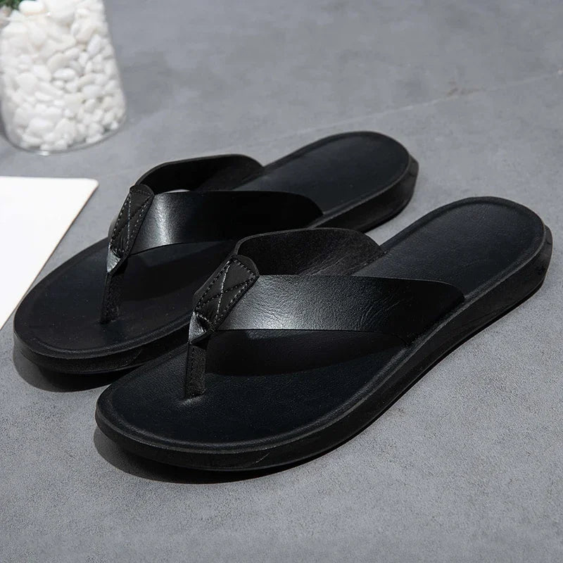 2023 New Italian Leather Flip-flops For Men Cool Beach Summer Shoes Hotel Slippers Man Big Size 47 Light Flats Luxe Men's Shoes