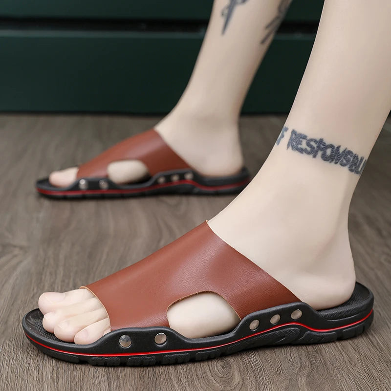 2025 New Men's Casual Leather Slippers Designer Antiskid Beach Sandals Fashion Outdoor Lightweight Slippers Comfy Walking Shoes
