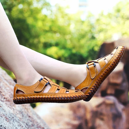 Handmade Anti-collision Toe Men Sandals New Arrival Leather Summer Flats Lightweight Breathable Beach Shoes Comfortable Sandals