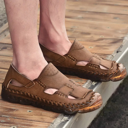 Hot Sale Summer Men's Flats Outdoor Non-slip Men Beach Shoes Handmade Leather Man Sandals Fashion Hollow Out Sneakers Slippers