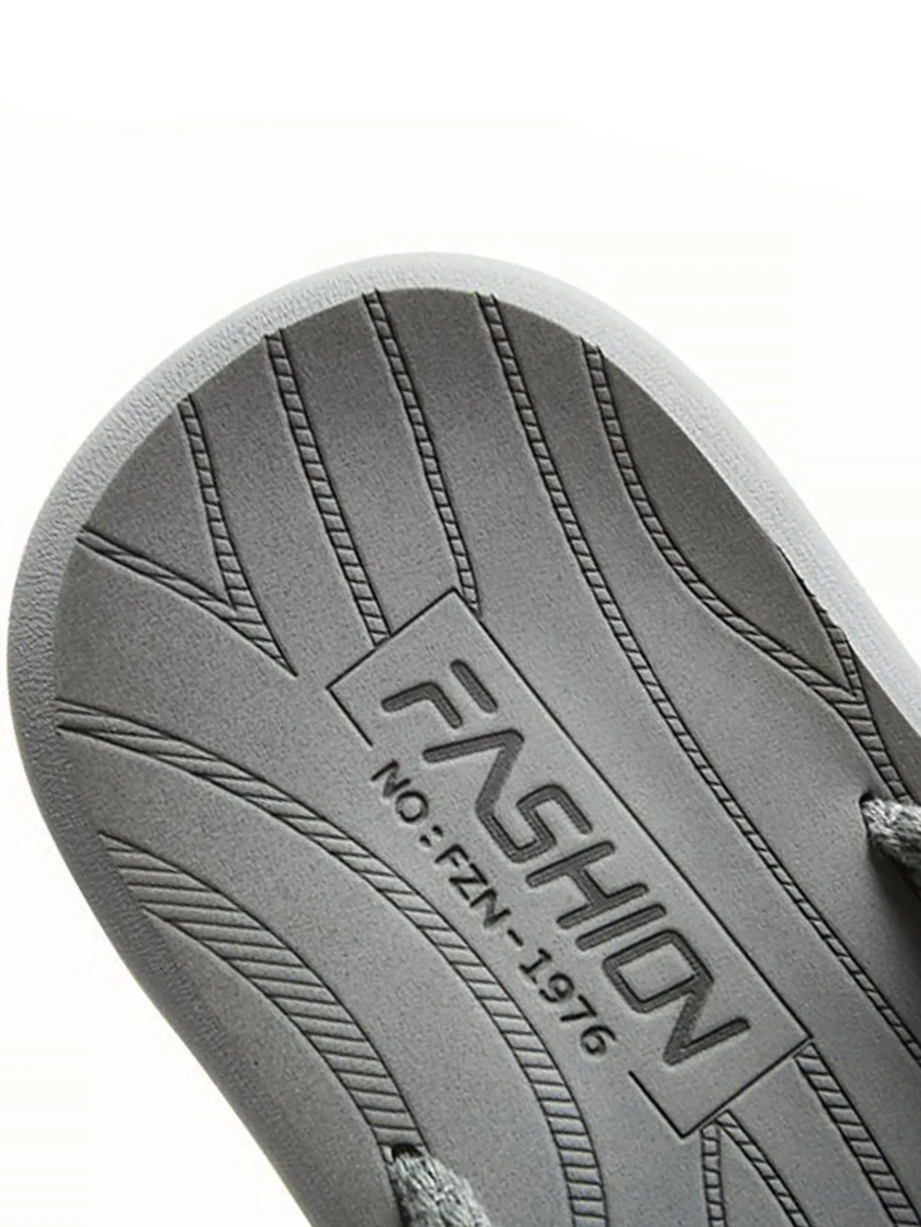 Summer men's slippers made of EVA material are comfortable and non irritating. Outdoor flip flops are of good quality