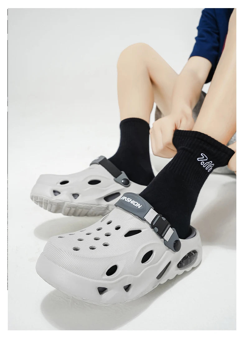 Men's Sandals Fashionable Hollow Casual Slippers Lightweight EVA Garden Shoes Thick-Soled Outdoor Walking Beach Water Shoes
