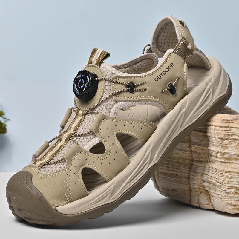 New Fashion Men's Sandals Handmade Summer Beach Shoes Male Breathable Leather Wading Aqua Shoes Outdoor Hollow Shoes Sandalias