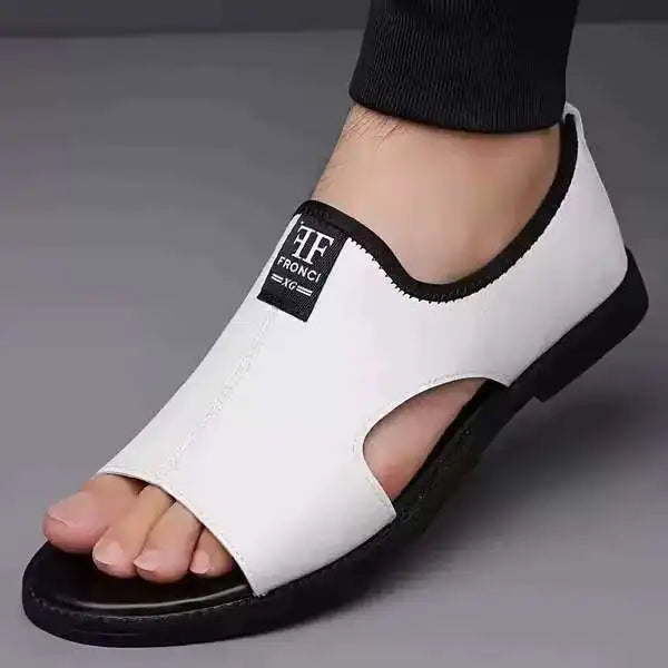 Sandals for Men Brand Casual Shoes Outdoor Fashion Men's Slippers Comfortable Beach Shoes High Quality Leather Men Flat Sandals