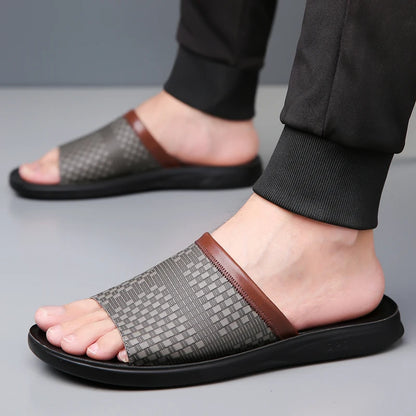 Men's Summer Fashion Comfortable Beach Shoes Outdoor Wear-Resistant Anti-Slip Sandals for Casual Beach Life-1105