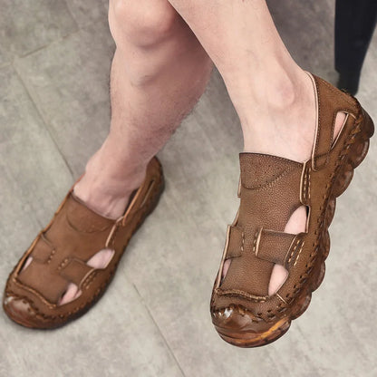 Hot Sale Summer Men's Flats Outdoor Non-slip Men Beach Shoes Handmade Leather Man Sandals Fashion Hollow Out Sneakers Slippers